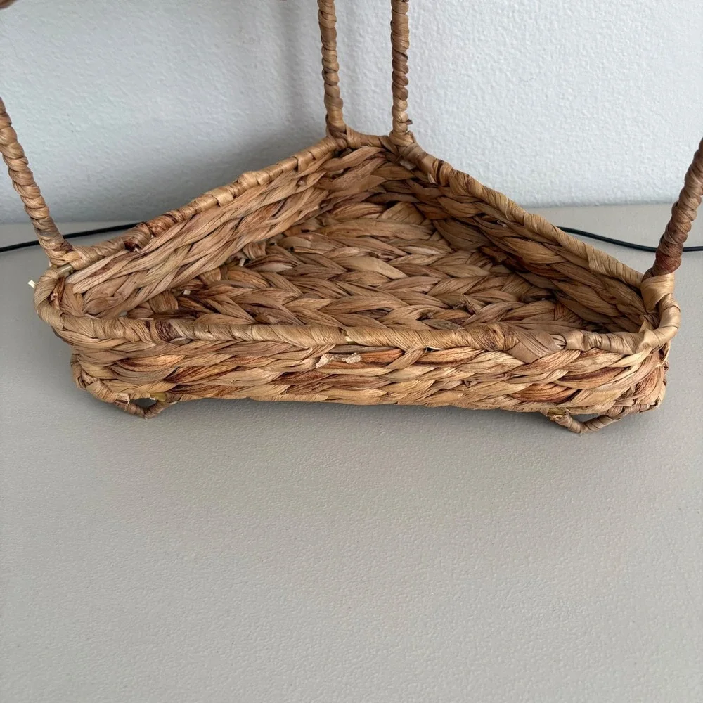 N/A woven seagrass